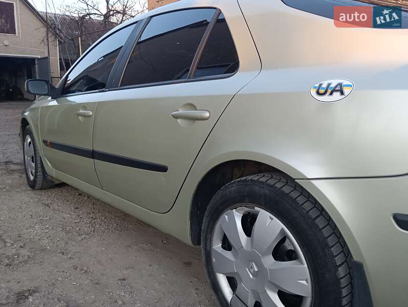 Ліфтбек Renault Laguna 2001 в Кам'янець-Подільському