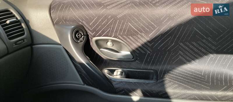 Ліфтбек Renault Laguna 2002 в Києві