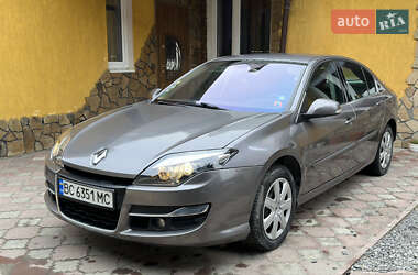 Лифтбек Renault Laguna 2011 в 