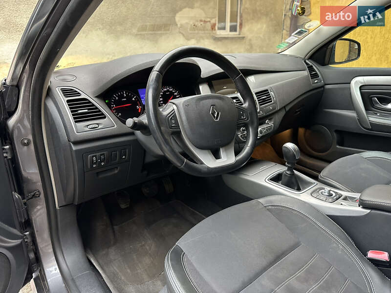 Лифтбек Renault Laguna 2011 в Львове