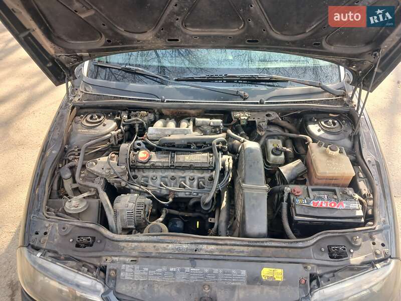 Ліфтбек Renault Laguna 1996 в Івано-Франківську