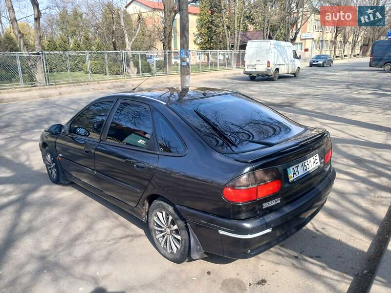 Ліфтбек Renault Laguna 1996 в Івано-Франківську