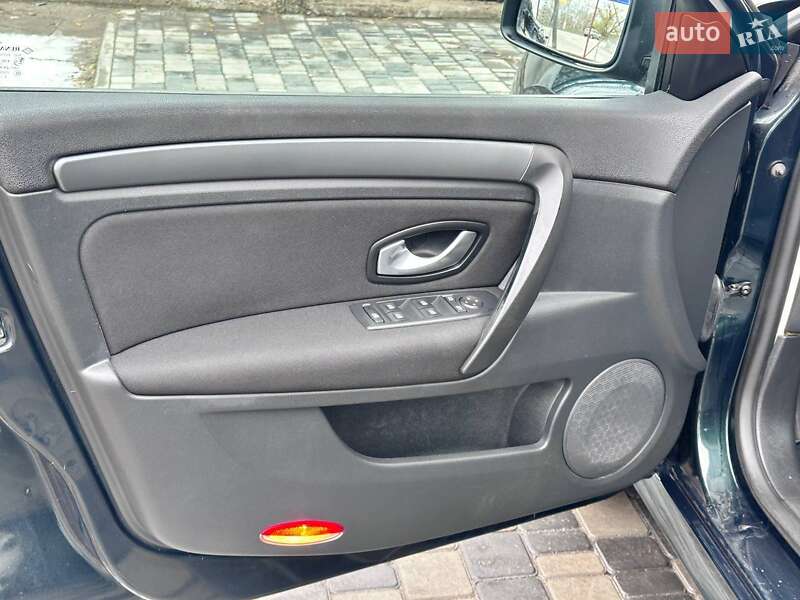 Лифтбек Renault Laguna 2007 в Кропивницком