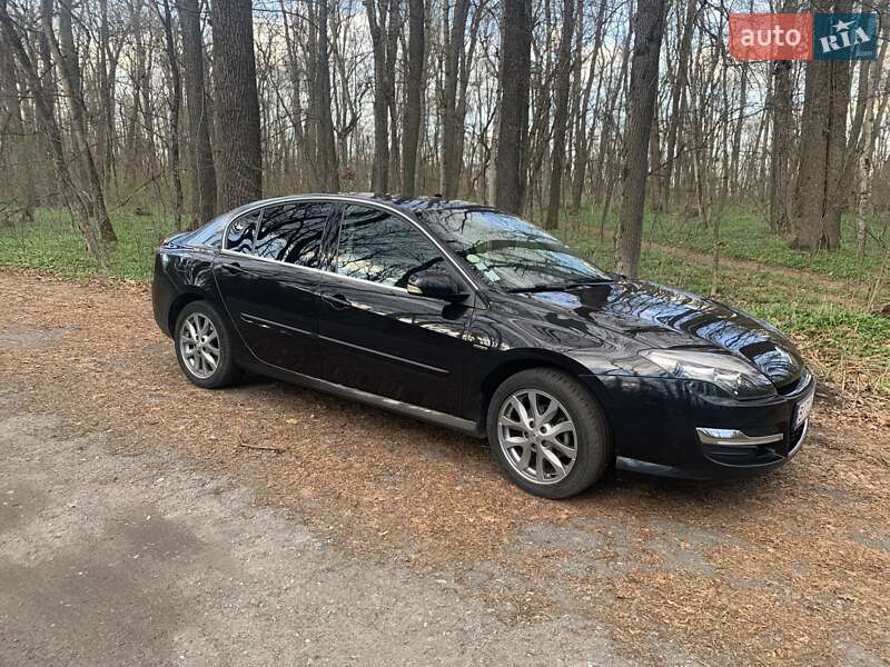 Ліфтбек Renault Laguna 2014 в Гадячі