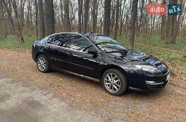 Ліфтбек Renault Laguna 2014 в 