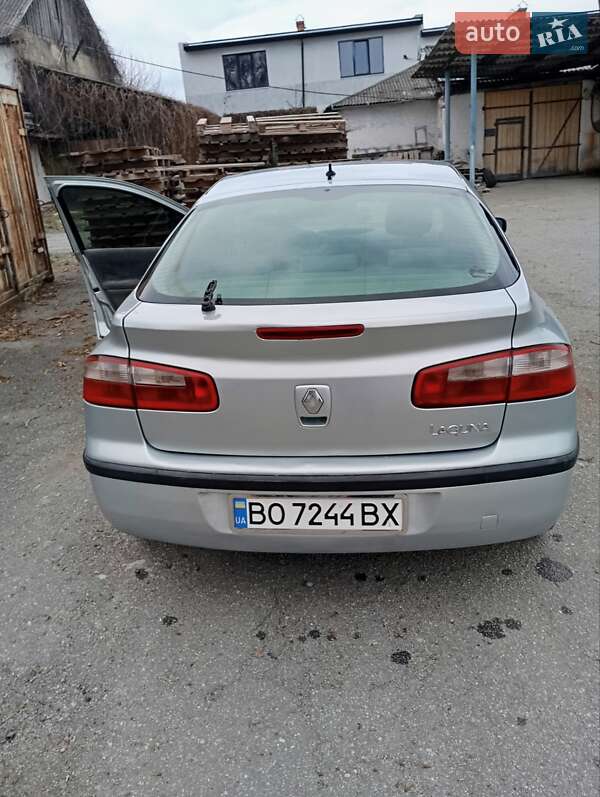 Лифтбек Renault Laguna 2002 в Каменец-Подольском