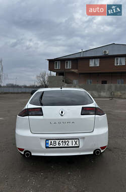 Ліфтбек Renault Laguna 2015 в 