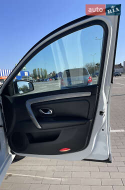 Универсал Renault Laguna 2011 в 
