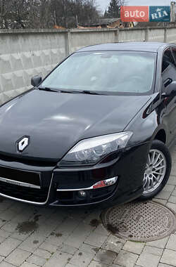 Лифтбек Renault Laguna 2011 в 