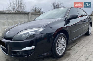 Лифтбек Renault Laguna 2011 в 