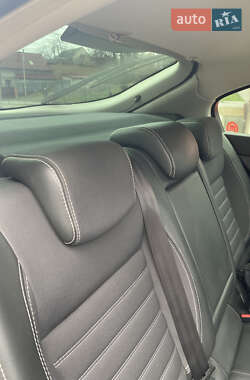 Лифтбек Renault Laguna 2011 в 