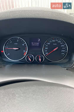 Лифтбек Renault Laguna 2011 в 