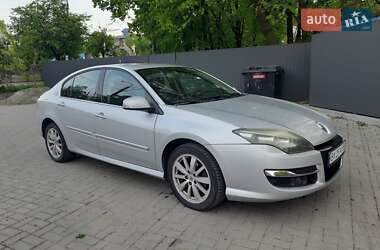 Лифтбек Renault Laguna 2011 в 