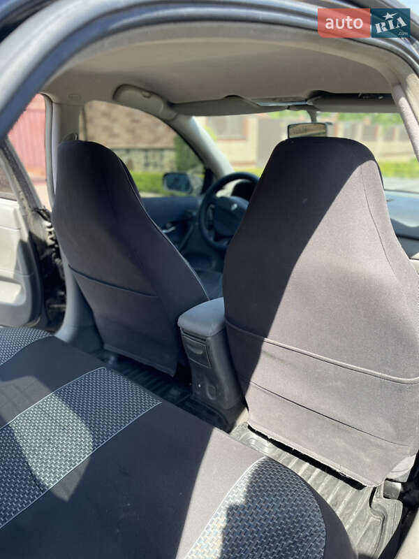 Ліфтбек Renault Laguna 2001 в Рівному фото 6 Ліфтбек Renault Laguna 2001 в Рівному