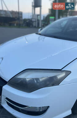 Купе Renault Laguna 2012 в 