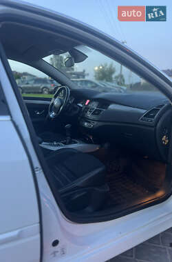Купе Renault Laguna 2012 в 