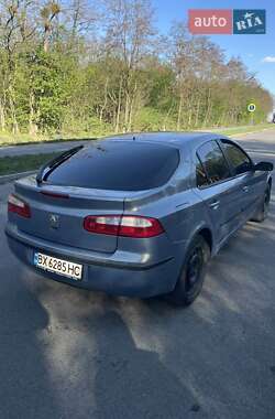 Лифтбек Renault Laguna 2003 в 