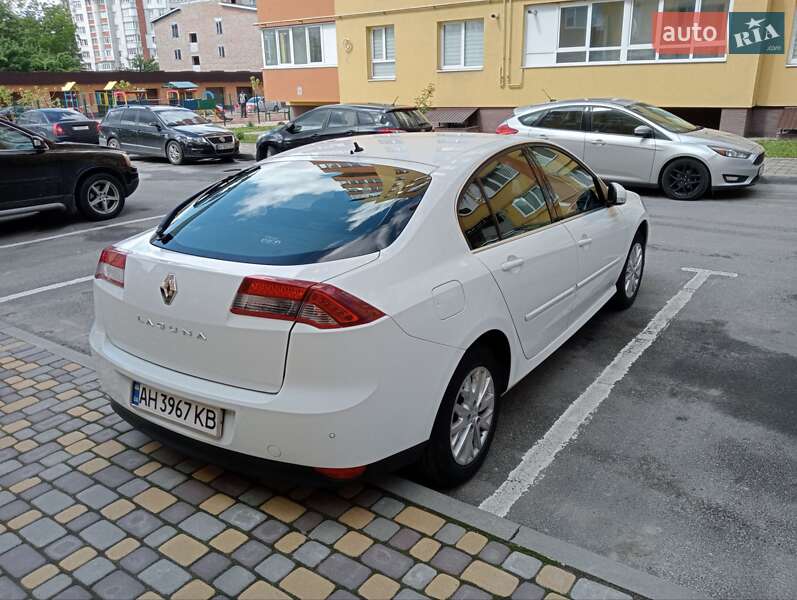 Лифтбек Renault Laguna 2014 в Тернополе