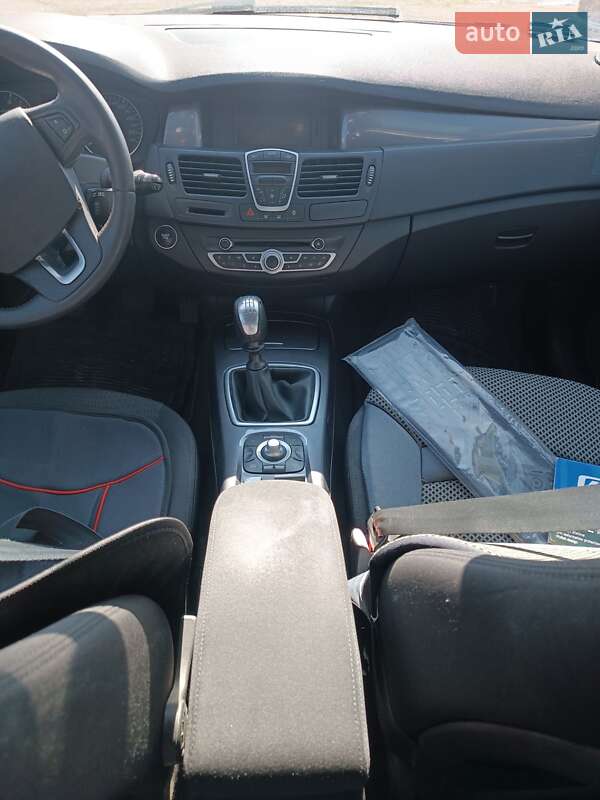 Універсал Renault Laguna 2010 в Ромнах фото 15 Універсал Renault Laguna 2010 в Ромнах