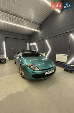 Купе Renault Laguna 2009 в 