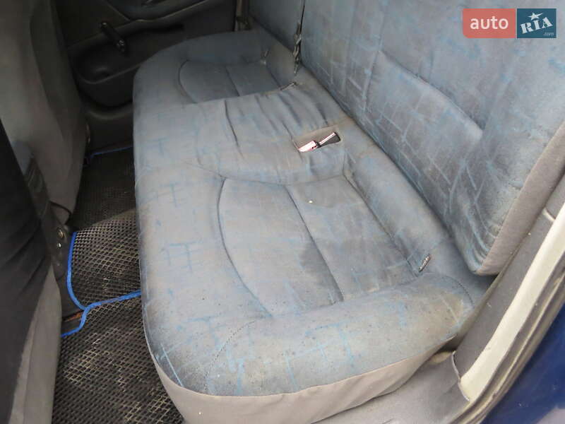 Ліфтбек Renault Laguna 2002 в Кропивницькому