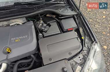 Лифтбек Renault Laguna 2010 в 