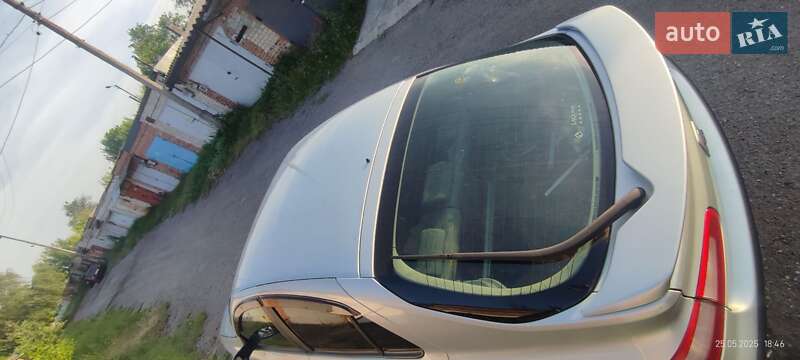 Ліфтбек Renault Laguna 2004 в Слов'янську