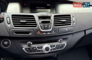 Ліфтбек Renault Laguna 2011 в 