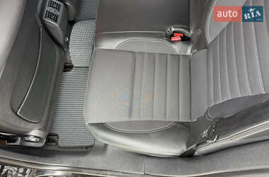 Ліфтбек Renault Laguna 2011 в 