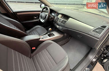 Ліфтбек Renault Laguna 2011 в 