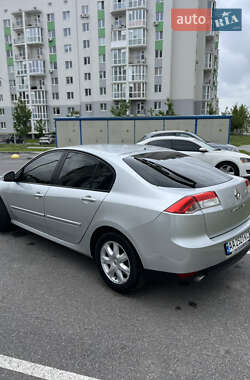 Ліфтбек Renault Laguna 2008 в 
