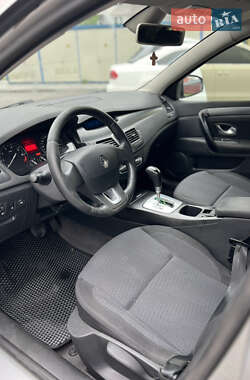 Ліфтбек Renault Laguna 2008 в 