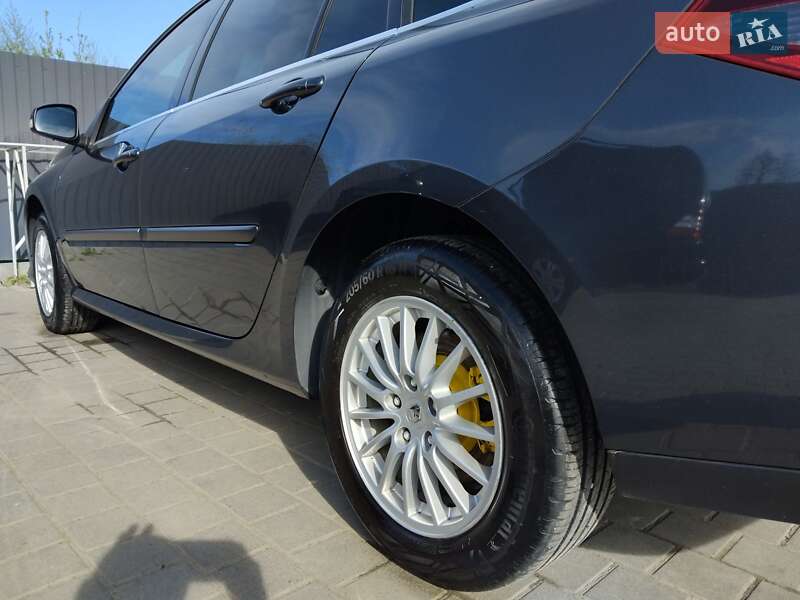 Универсал Renault Laguna 2012 в Ивано-Франковске