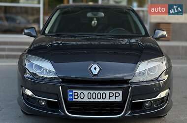 Лифтбек Renault Laguna 2015 в 