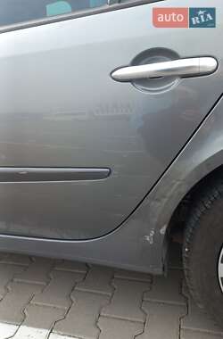 Универсал Renault Laguna 2006 в Черновцах