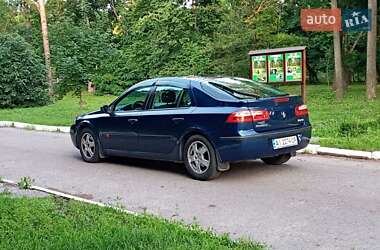 Лифтбек Renault Laguna 2001 в 