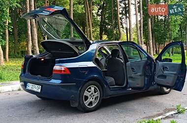 Лифтбек Renault Laguna 2001 в 