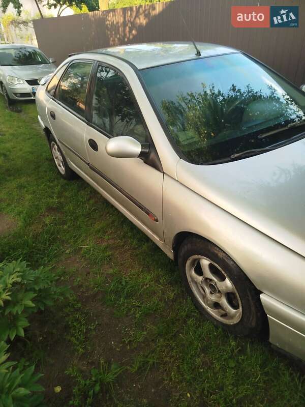 Лифтбек Renault Laguna 1995 в Костополе