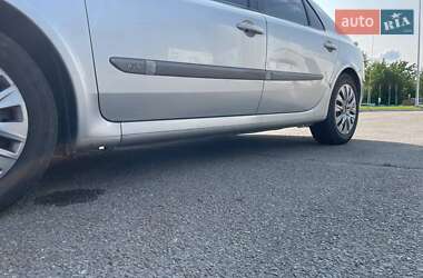 Лифтбек Renault Laguna 2005 в 