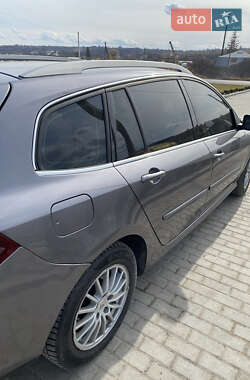 Универсал Renault Laguna 2011 в 