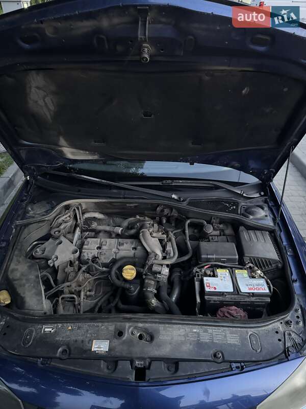 Лифтбек Renault Laguna 2006 в Львове