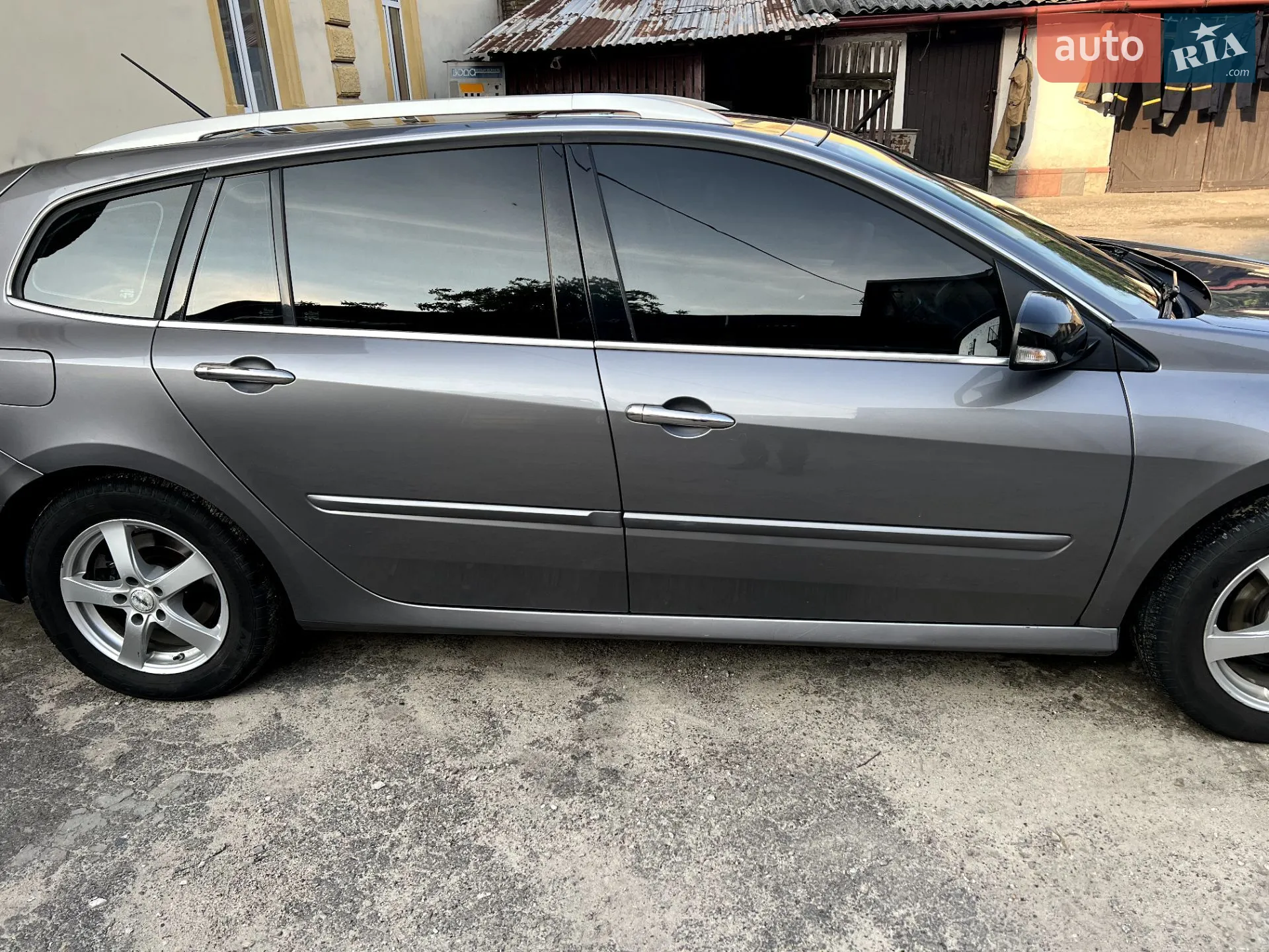 2012 Renault Laguna - мініатюра 2