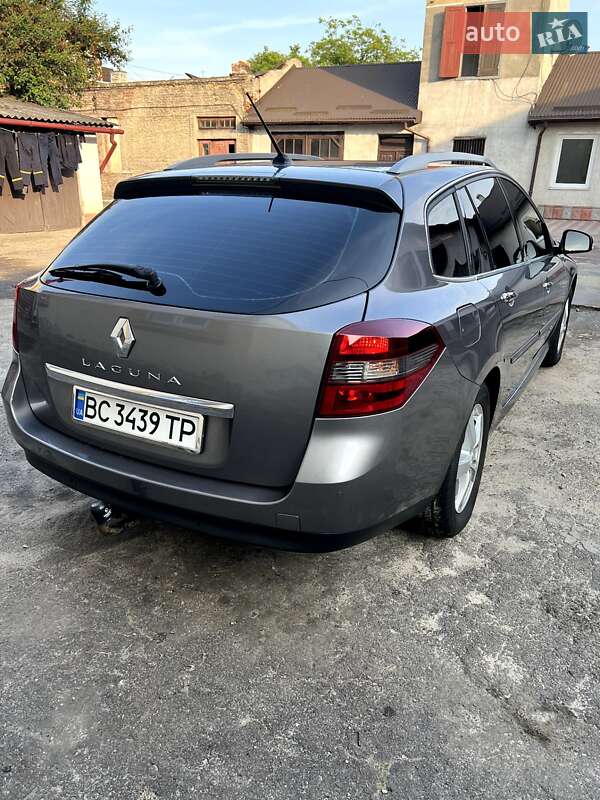 Универсал Renault Laguna 2012 в Рава-Русской