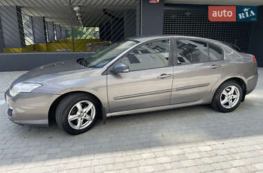 Лифтбек Renault Laguna 2008 в 