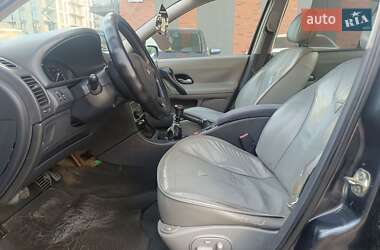 Лифтбек Renault Laguna 2002 в 