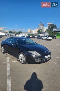 Купе Renault Laguna 2011 в 