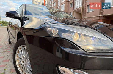 Лифтбек Renault Laguna 2011 в 