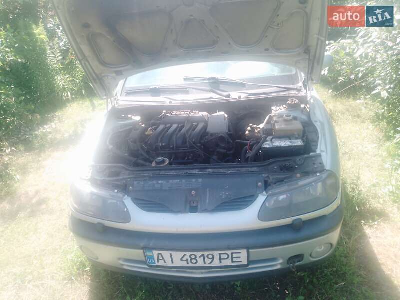 Ліфтбек Renault Laguna 2000 в Яготині