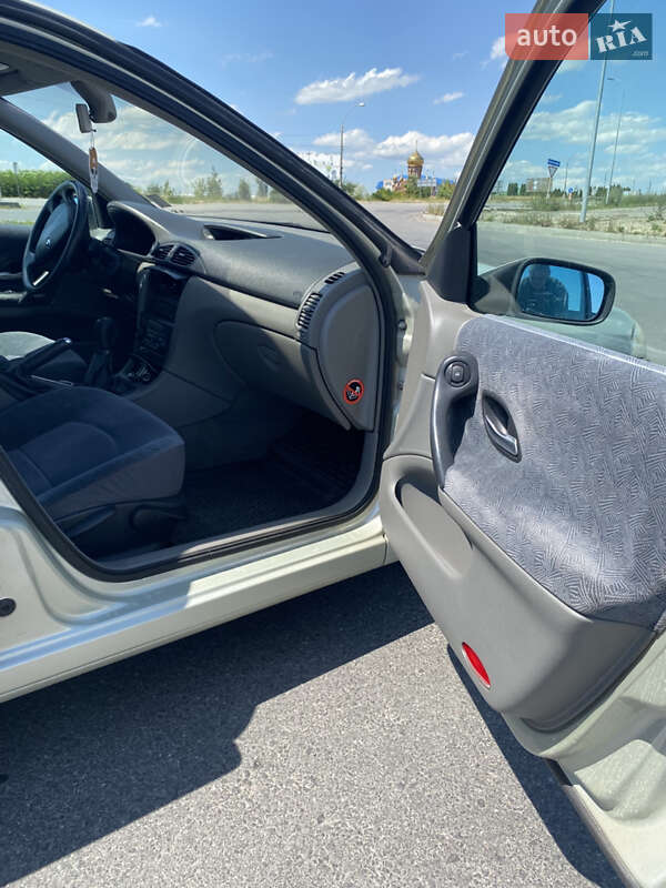 Лифтбек Renault Laguna 2002 в Хмельницком