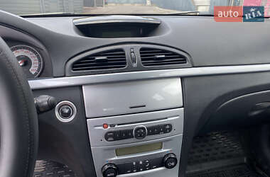 Ліфтбек Renault Laguna 2005 в 